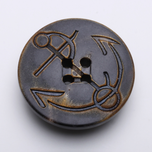 horn button with burnt effect